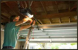 Security Garage Door Repairs, Hanson, MA 781-527-2019 - serv-repair-gr-33m
